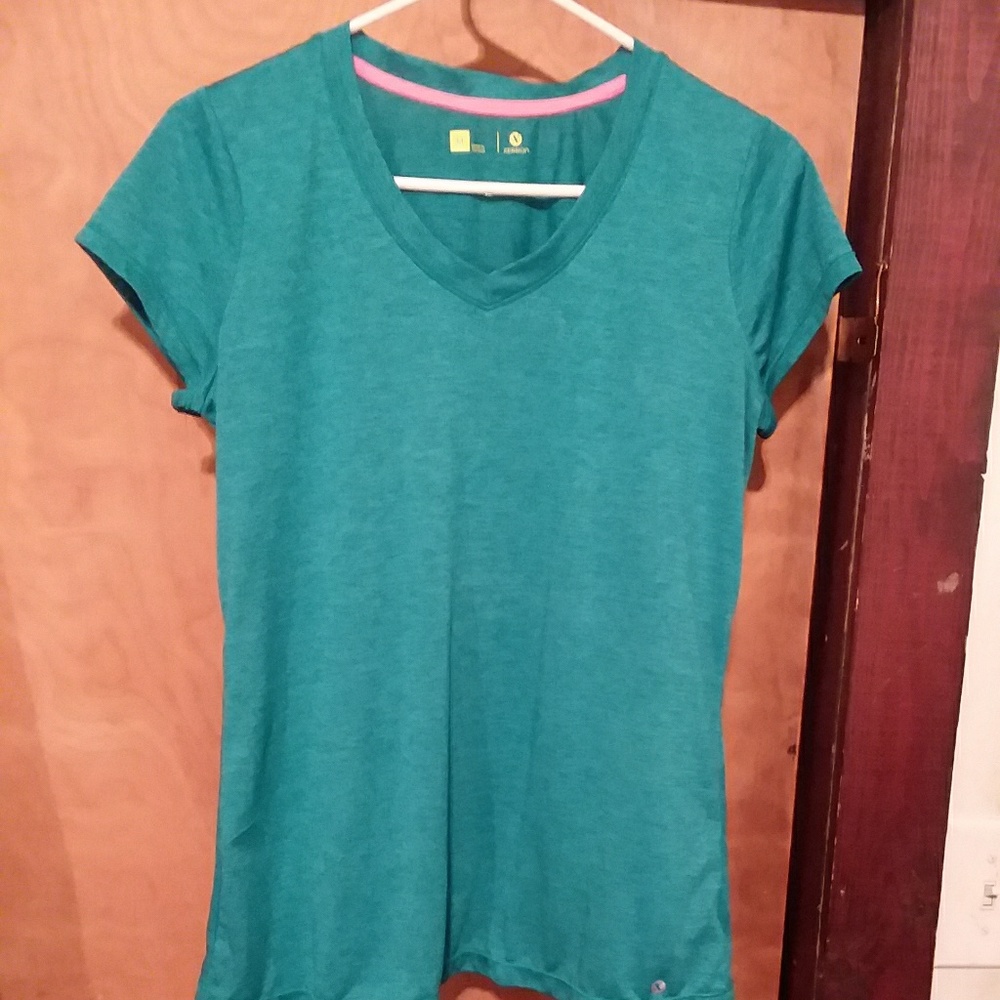 Xersion teal shirt M